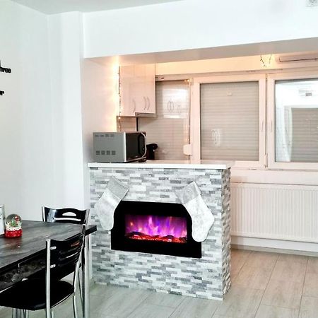 White Apartament, Braila Ngoại thất bức ảnh