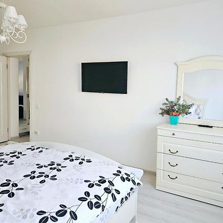 White Apartament, Braila Ngoại thất bức ảnh