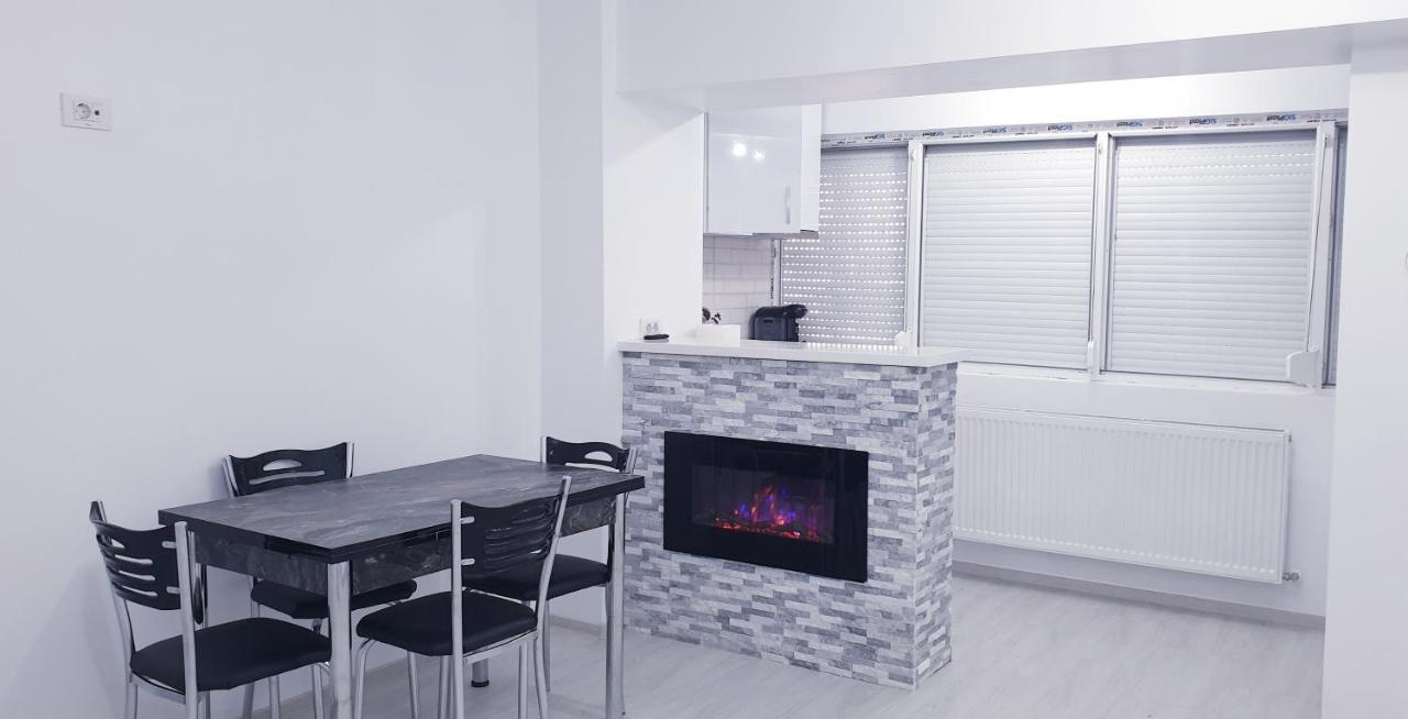White Apartament, Braila Ngoại thất bức ảnh